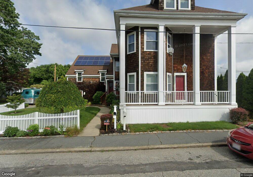 47 Tremont St, South Dartmouth, MA 02748 - photo 1