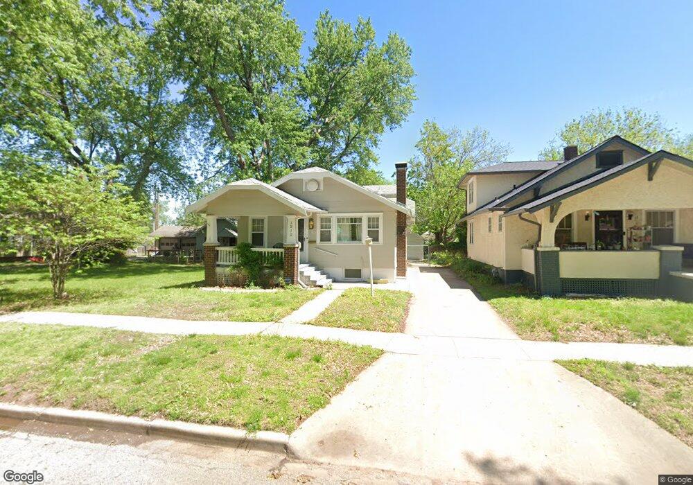 1212 SW Wayne Ave, Topeka, KS 66604 - photo 1
