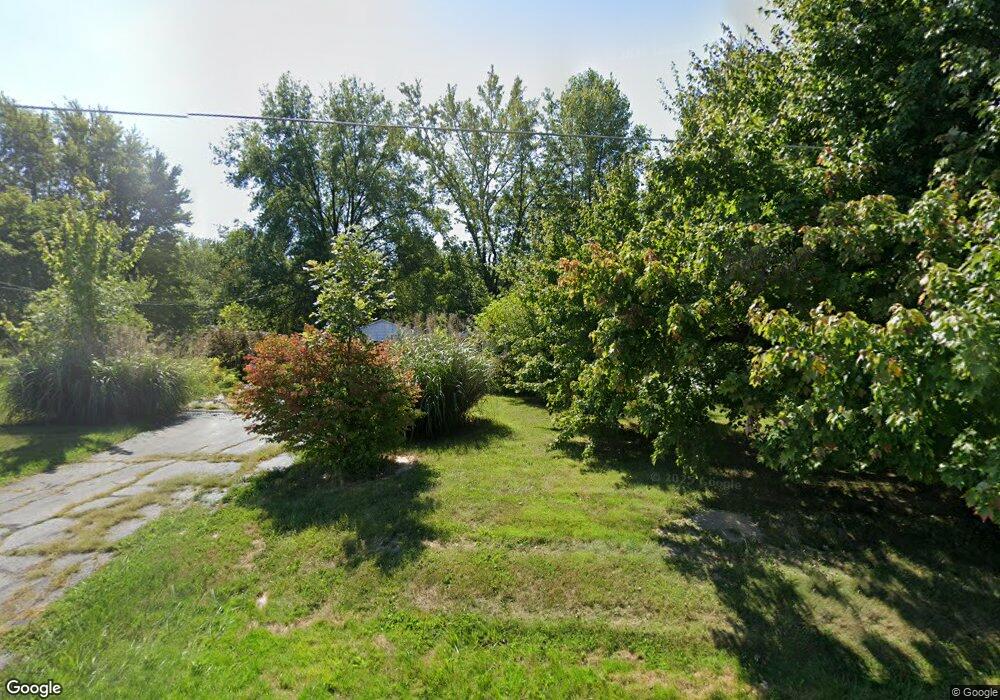 4301 W Deaver Rd, Columbus, IN 47201 - photo 1