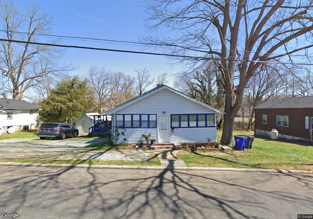 722 N Chatham Ave, Siler City, NC 27344 - photo 1