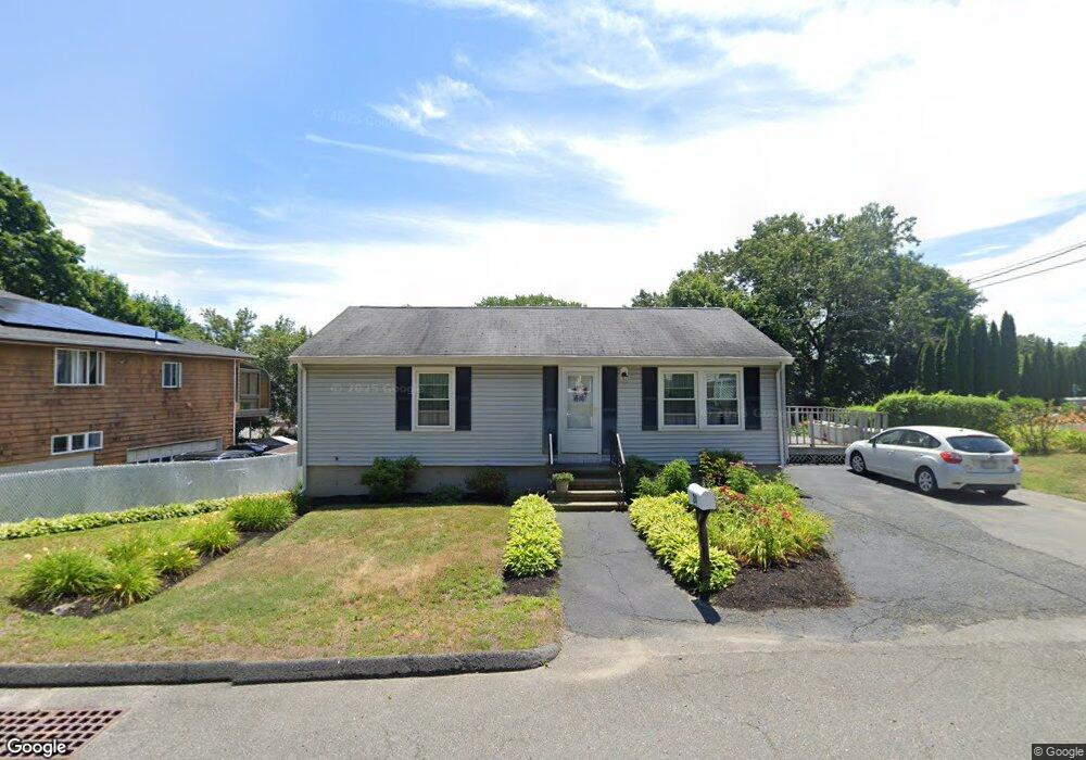 24 Hanson Rd, Saugus, MA 01906 - photo 1