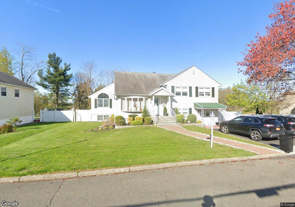 67 Davenport Rd, Yonkers, NY 10710 - photo 1