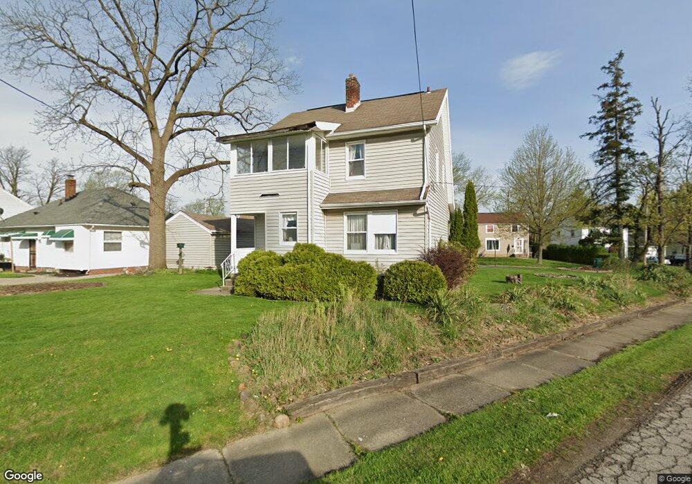 19718 Maple Heights Blvd, Maple Heights, OH 44137 - photo 1