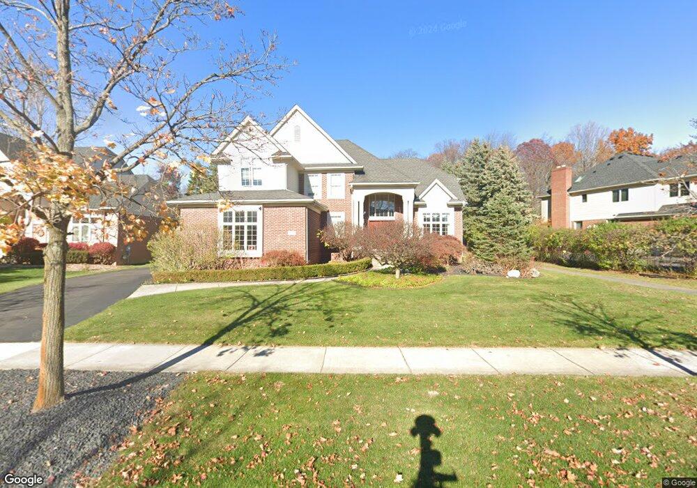 7292 Colchester Ln, West Bloomfield, MI 48322 - photo 1