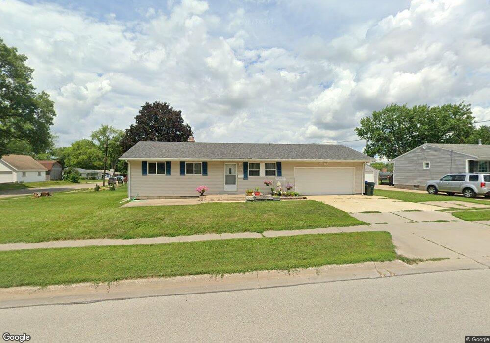 3316 W Locust St, Davenport, IA 52804 - photo 1