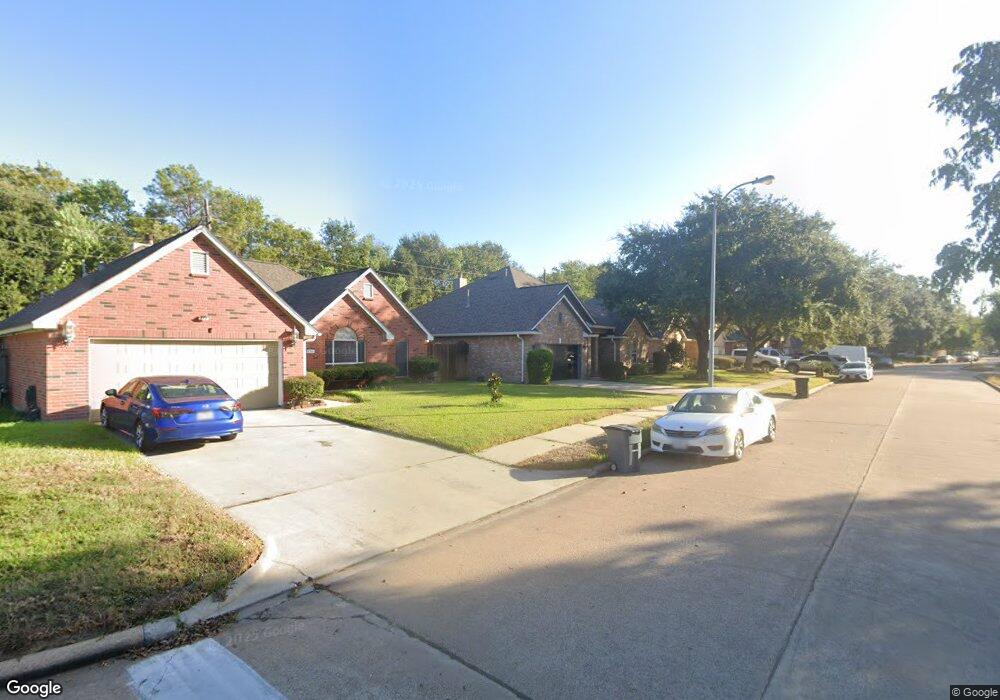 8162 Log Hollow Dr, Houston, TX 77040 - photo 1