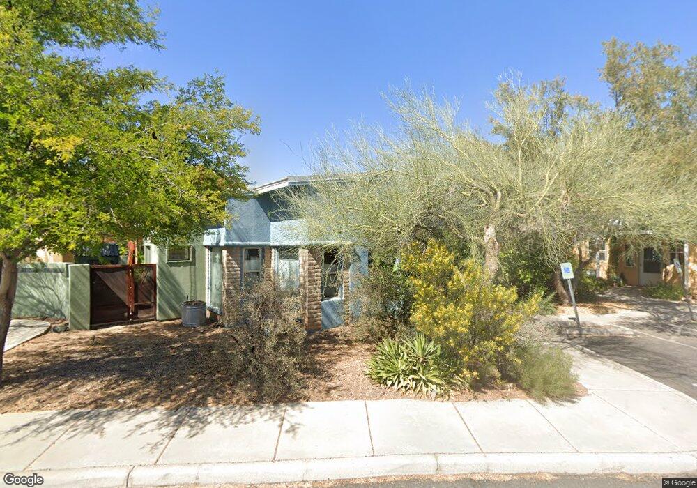 569 E Roger Rd, Tucson, AZ 85705 - photo 1