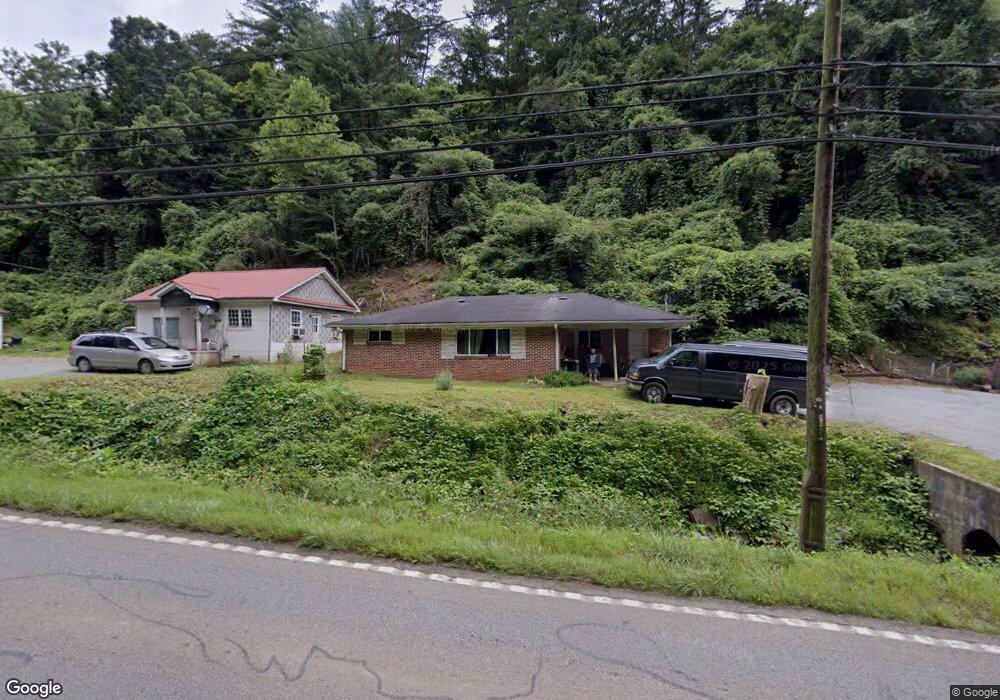 664 Dalton St, Ellijay, GA 30540 - photo 1