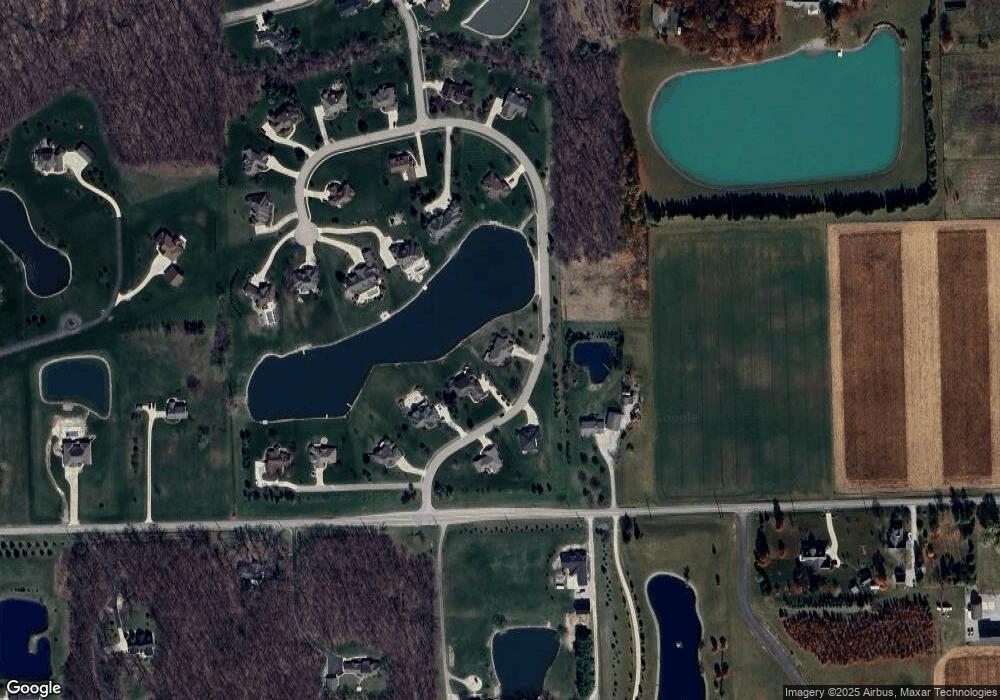 10521 Cedar Oaks Ln, Fort Wayne, IN 46835 - photo 1