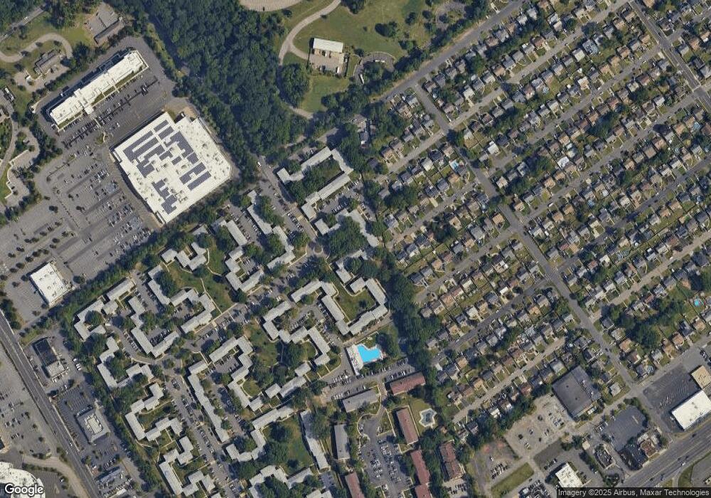 170 Evergreen Rd unit 8A, Edison, NJ 08837 - photo 1