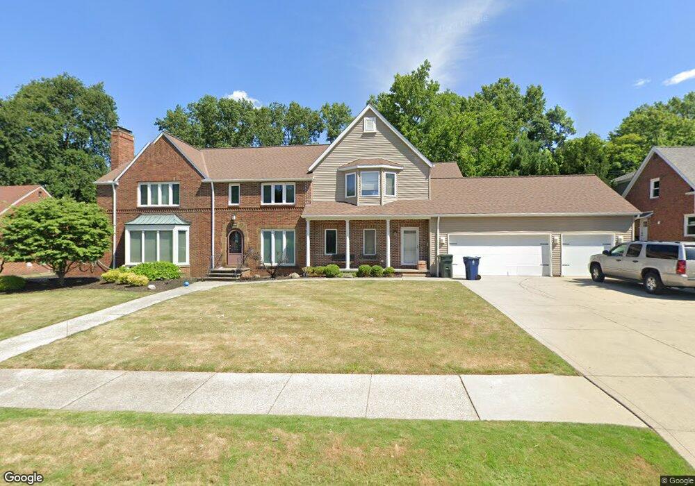 3495 Severn Rd, Cleveland, OH 44118 - photo 1