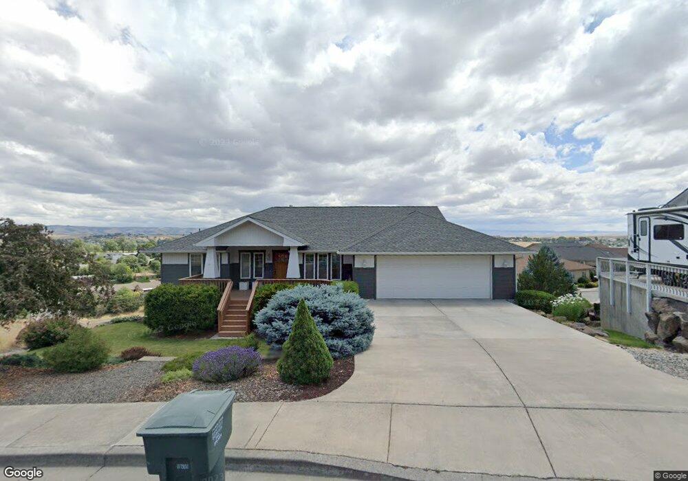 2214 NW Ingram Ln, Pendleton, OR 97801 - photo 1