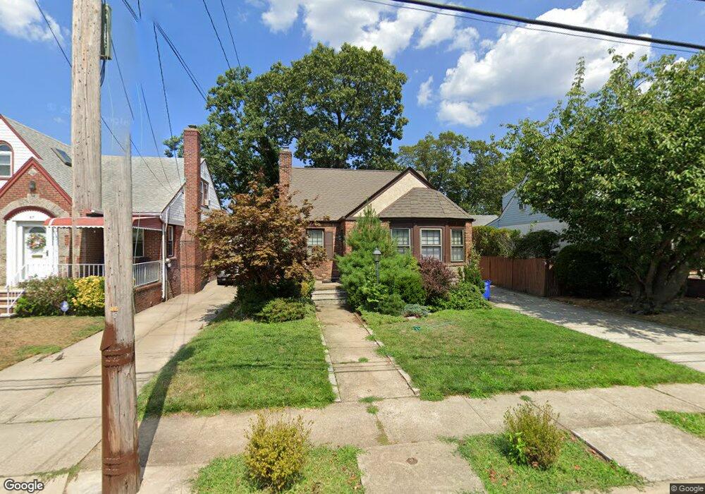 77 E Dover St, Valley Stream, NY 11580 - photo 1