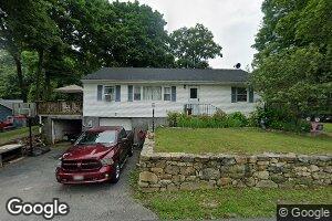 7 Sunset Dr, Yorktown Heights, NY 10598