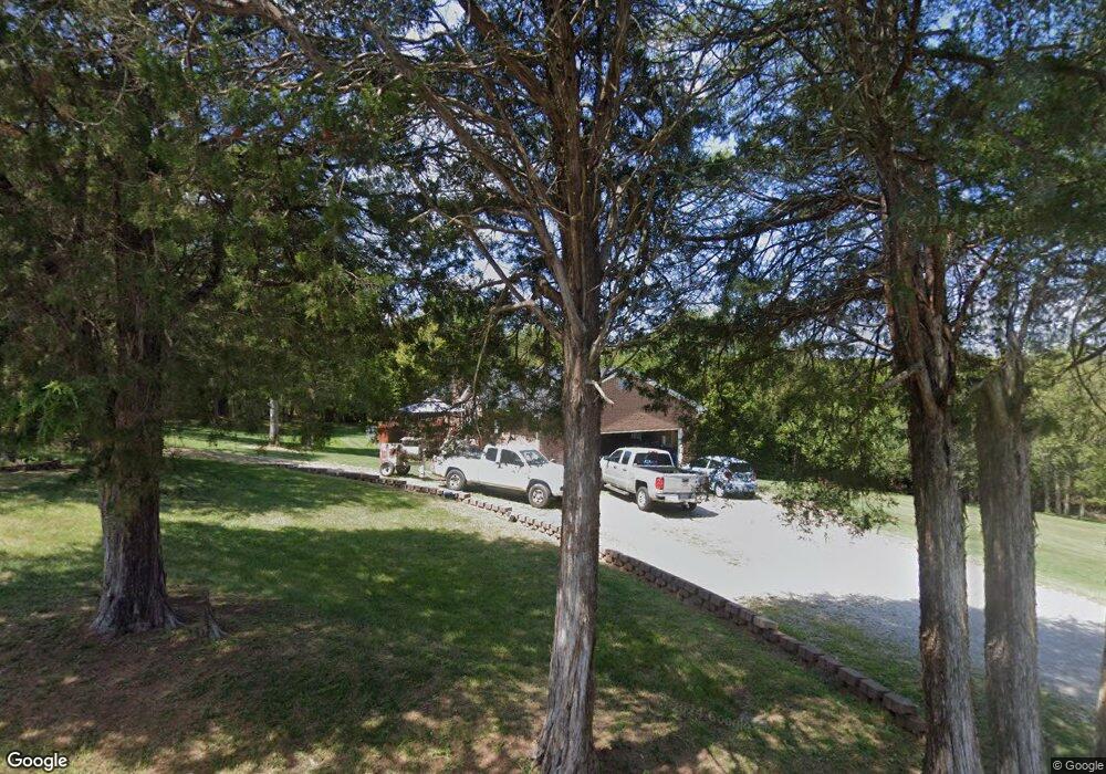 615 Gastineau Ln, Versailles, KY 40383 - photo 1