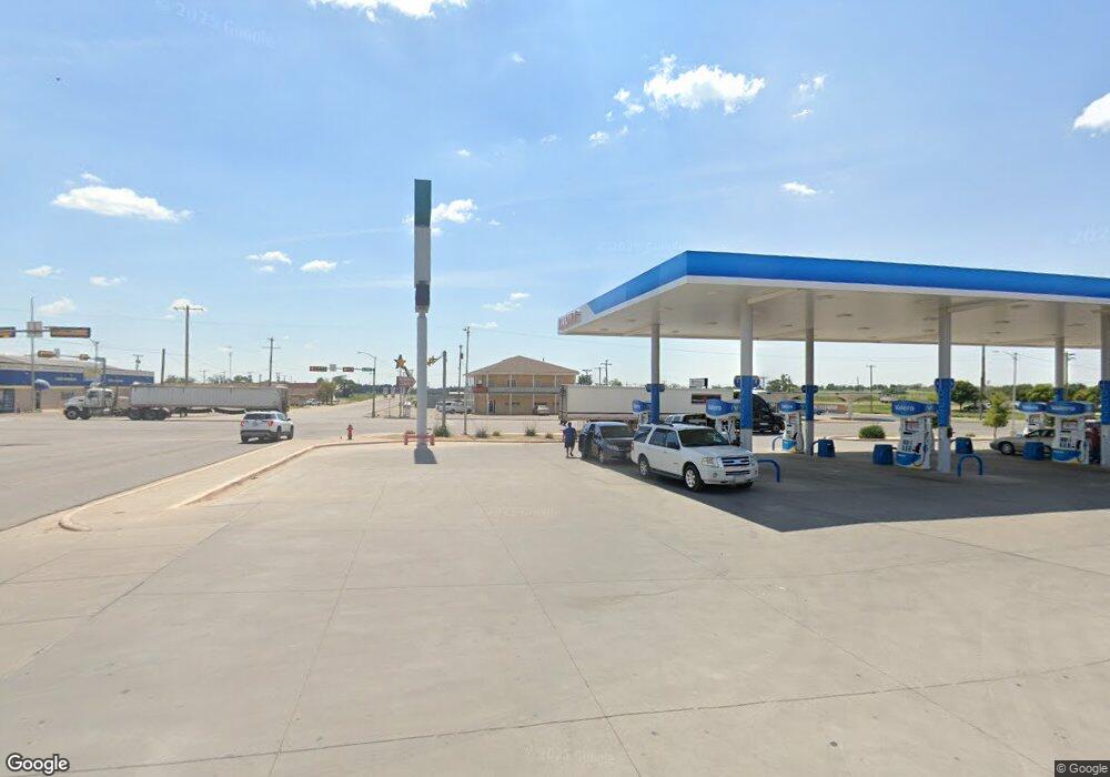2710 El Paso St, Plainview, TX 79072 - photo 1