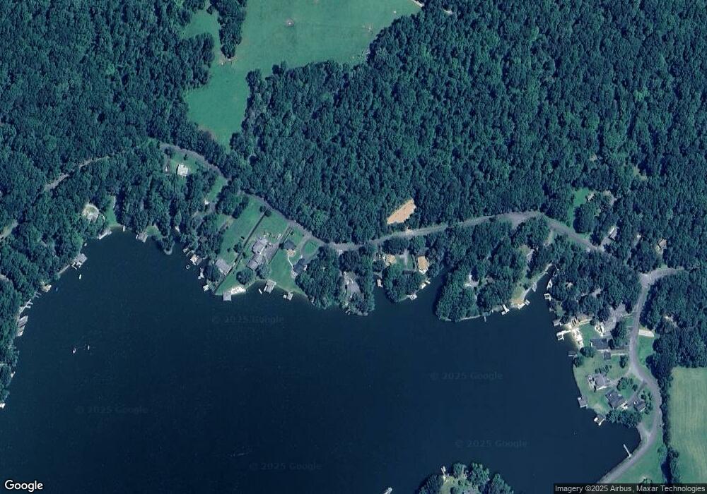 254 N Lakeshore Dr, Louisa, VA 23093 - photo 1