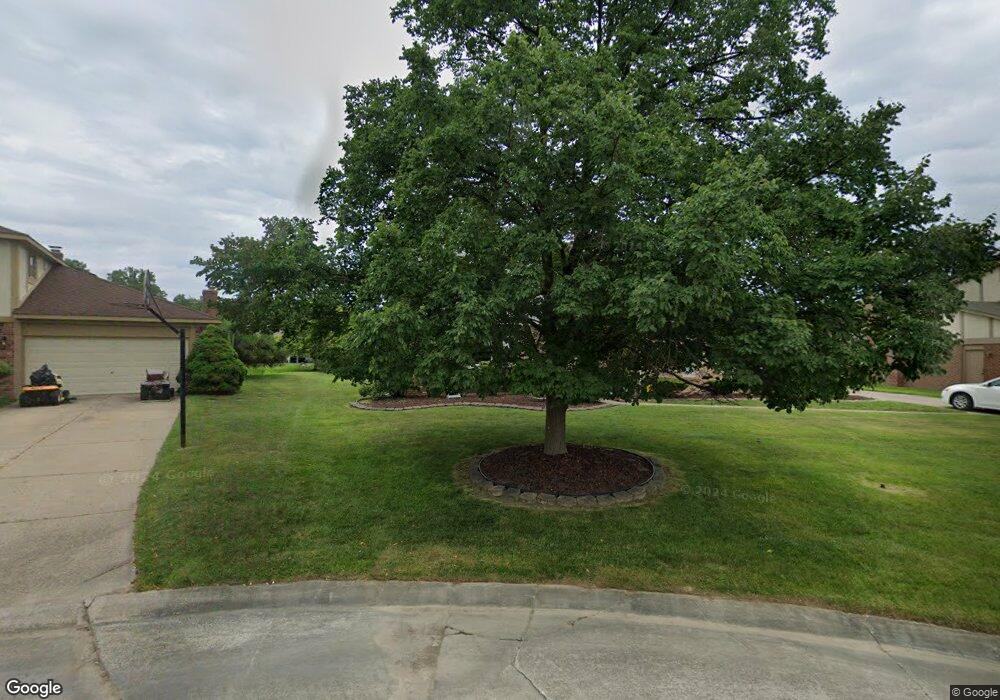 6055 Kiev St, West Bloomfield, MI 48324 - photo 1