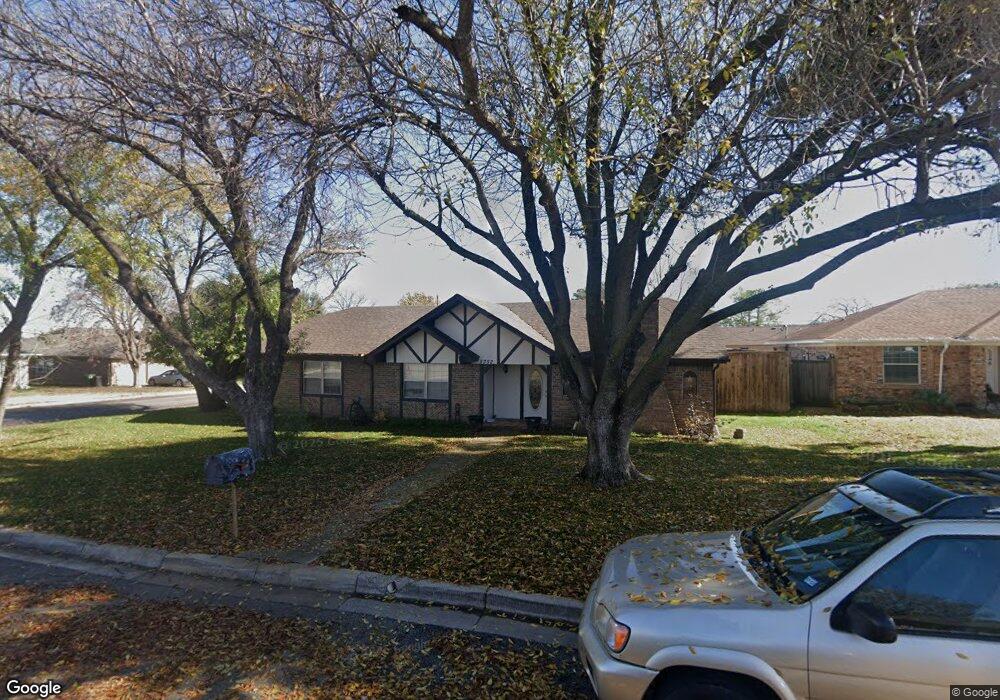 5352 Colorado Ct, North Richland Hills, TX 76180 - photo 1