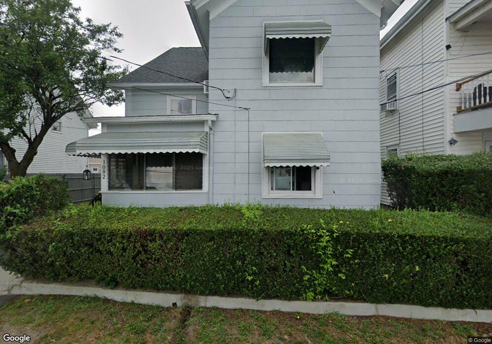 1082 Roosevelt Ave, Pawtucket, RI 02861 - photo 1