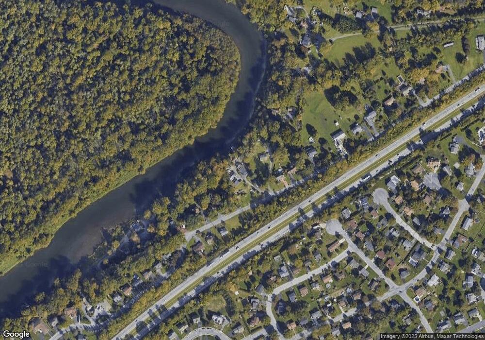 921 Pine Heights Rd, Reading, PA 19605 - photo 1