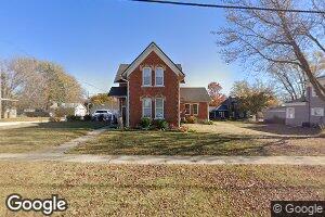 208 Commercial St, Strawberry Point, IA 52076