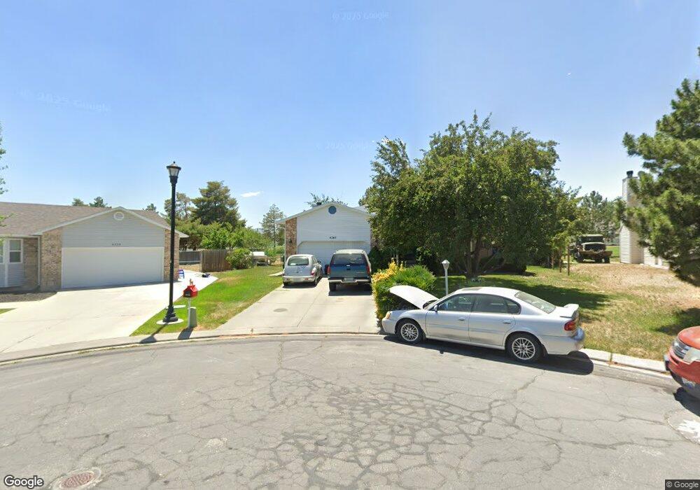 4245 Brockshire Cir, South Jordan, UT 84095 - photo 1