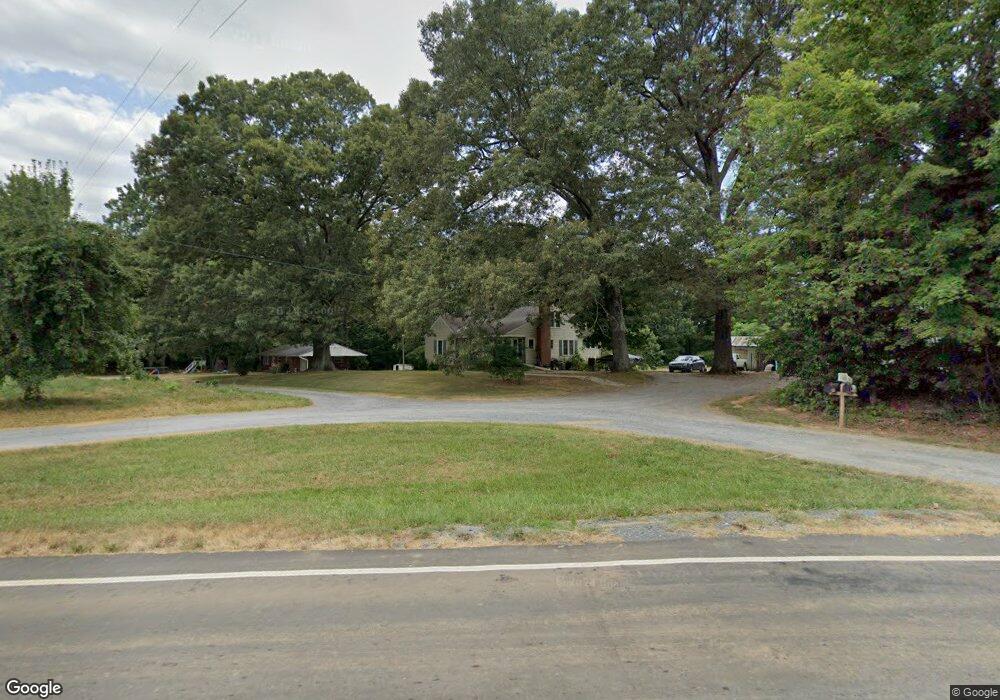 605 W Balfour Ave, Asheboro, NC 27203 - photo 1