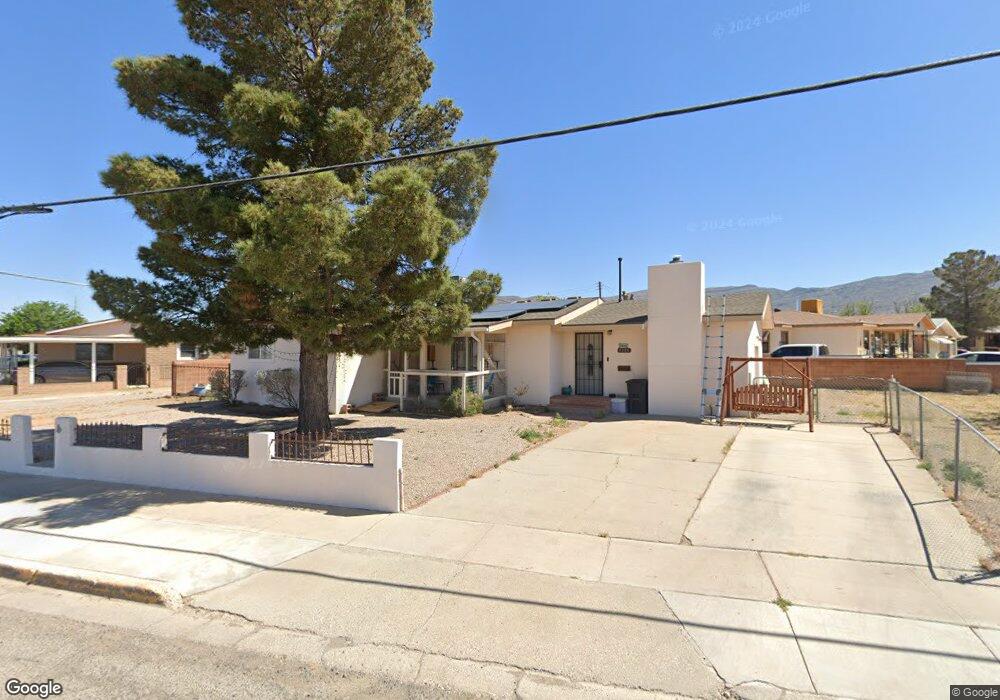 1301 Mountain View Ave, Alamogordo, NM 88310 - photo 1