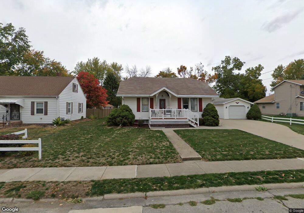 524 S 4th Ave W, Newton, IA 50208 - photo 1