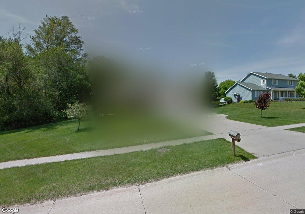 7101 Kiowa Trace NE, Cedar Rapids, IA 52411 - photo 1