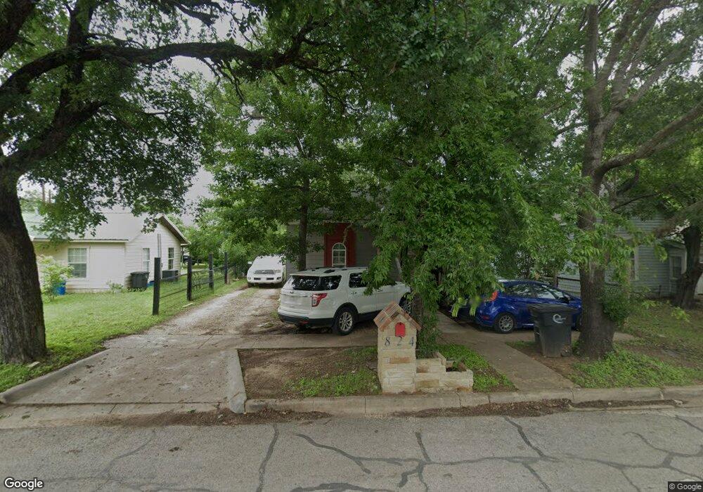 824 N Robinson St, Cleburne, TX 76031 - photo 1