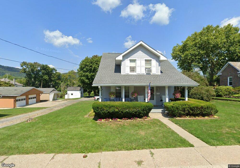 26 E 5th St, Wind Gap, PA 18091 - photo 1