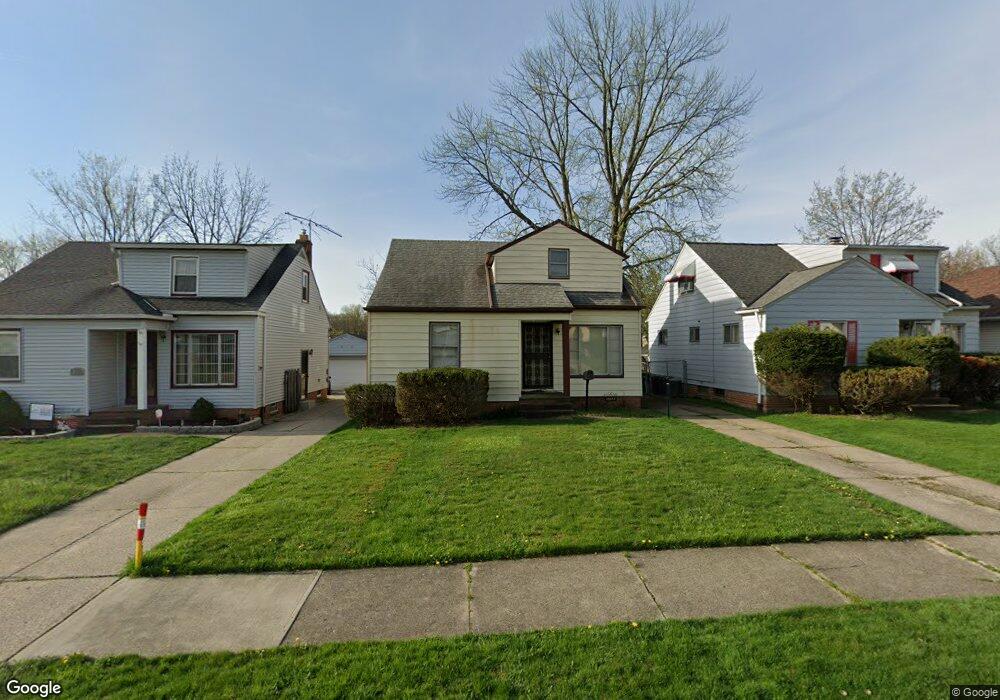 18818 Longview Ave, Maple Heights, OH 44137 - photo 1