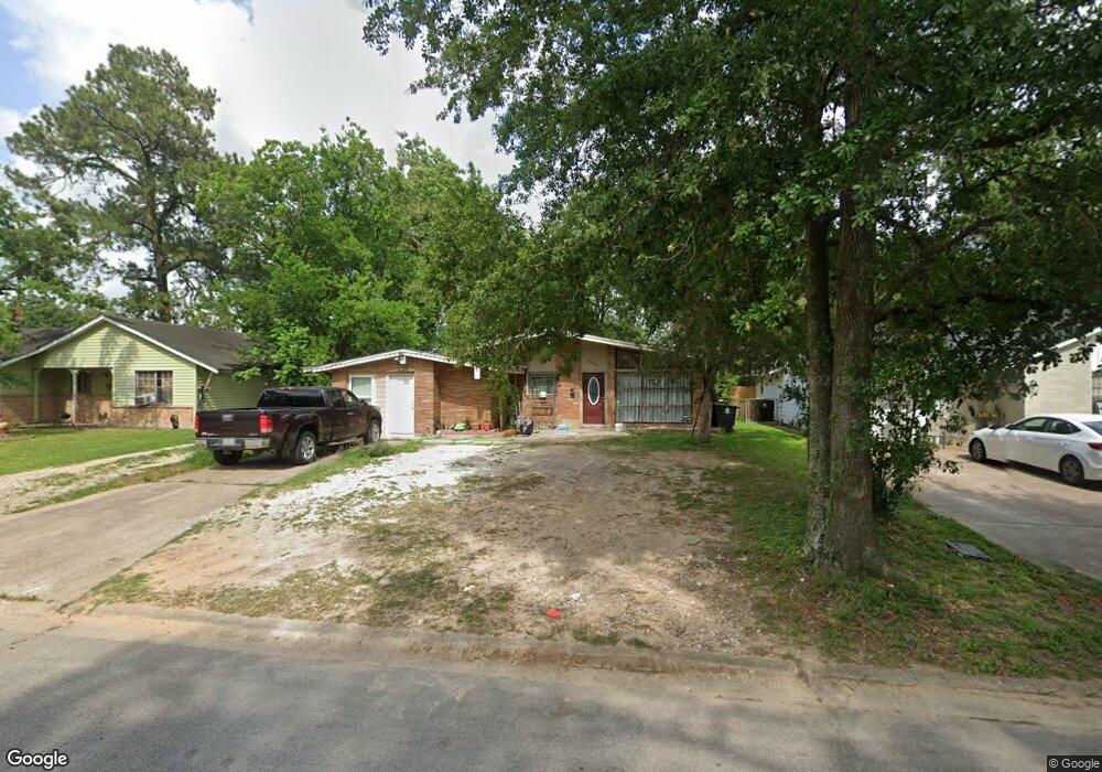 10426 Hollyglen Dr, Houston, TX 77016 - photo 1
