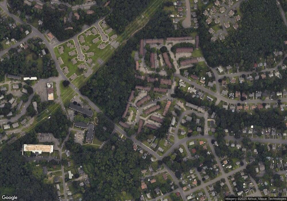 240 Oakville Ave unit E, Waterbury, CT 06708 - photo 1