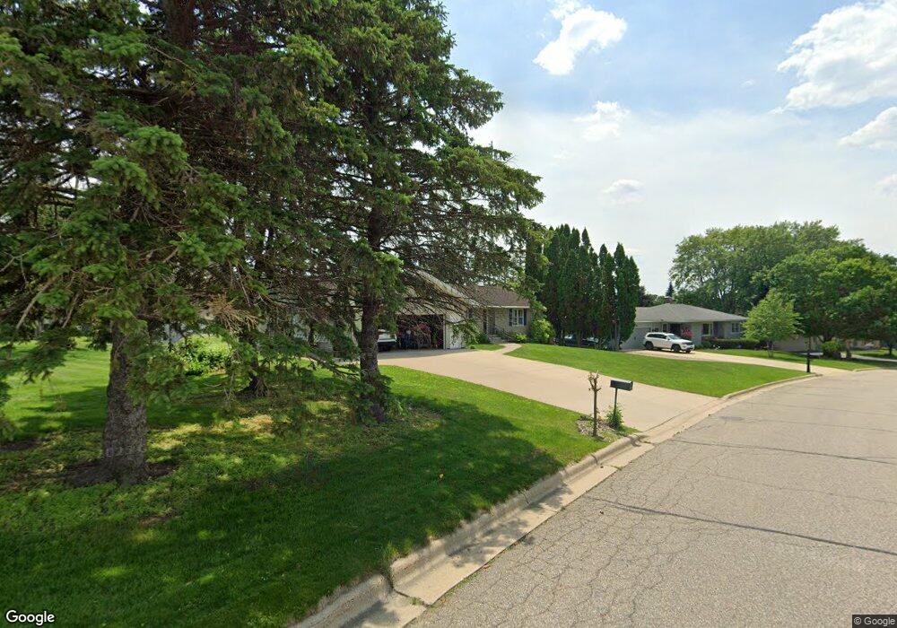 325 E 11th St, Zumbrota, MN 55992 - photo 1