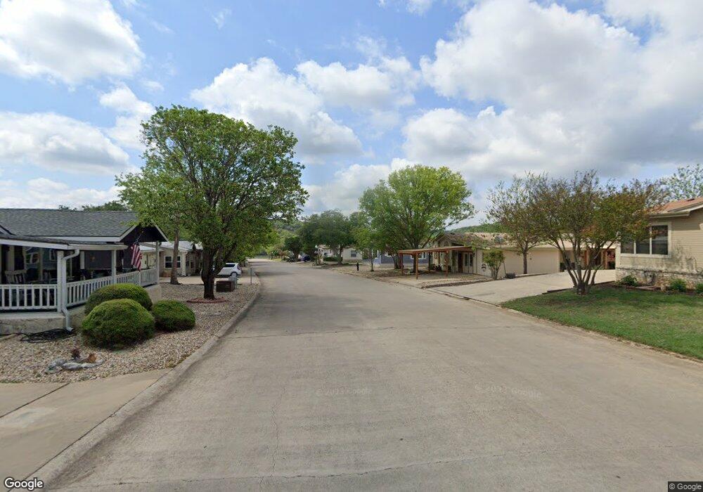 612 W Live Oak St, Kerrville, TX 78028 - photo 1
