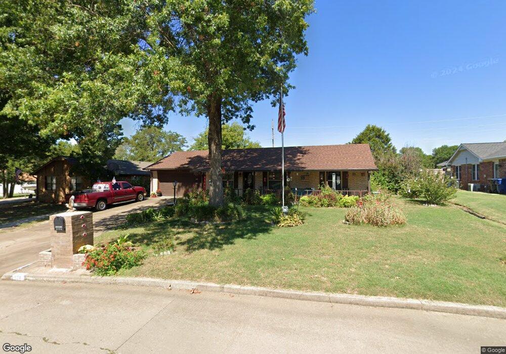 124 W 9th St S, Claremore, OK 74017 - photo 1