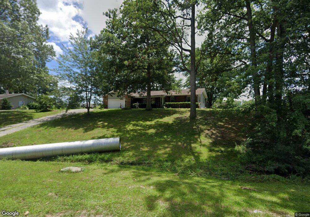 10071 E South Timberlake Ave, Effingham, IL 62401 - photo 1