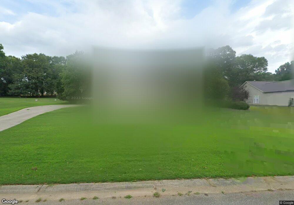 326 Kiley Dr, Hoschton, GA 30548 - photo 1