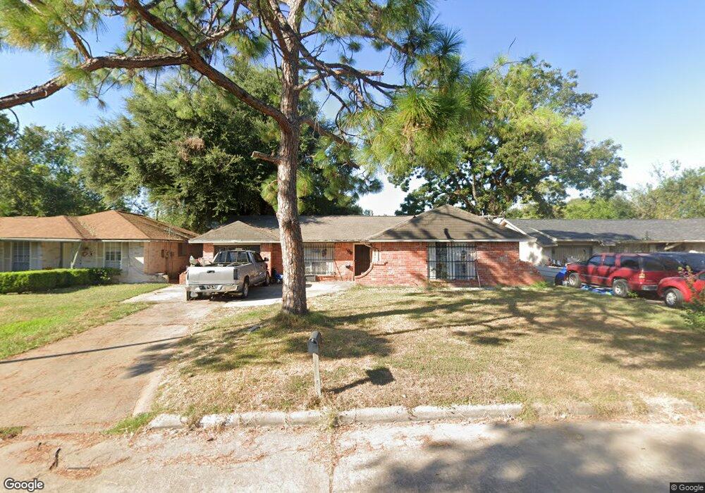1018 Cherry Spring Dr, Houston, TX 77038 - photo 1
