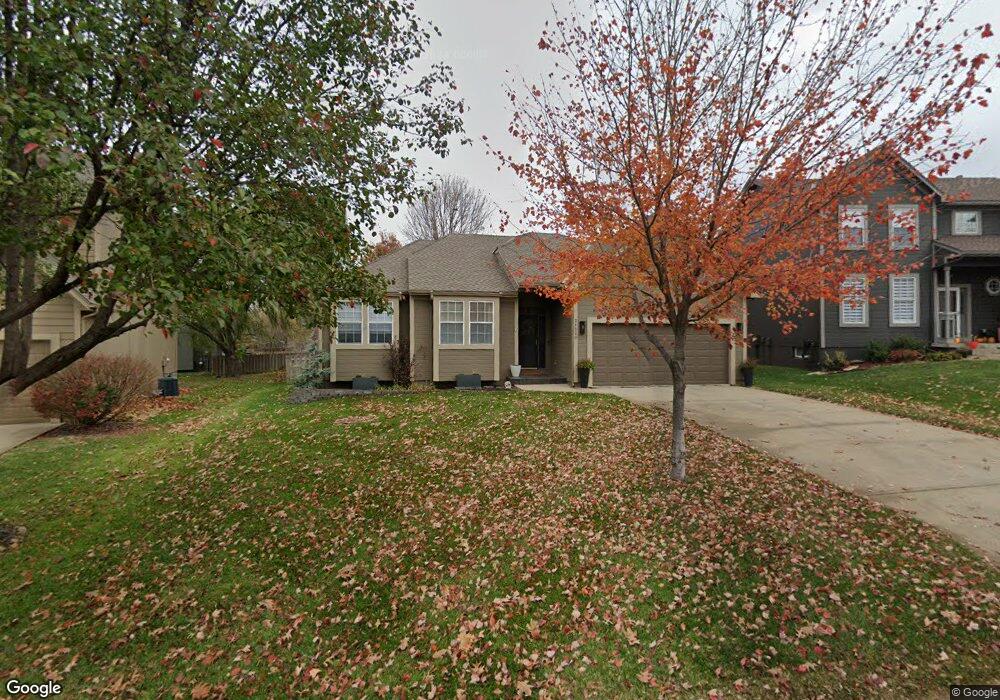 21520 W 58th St, Shawnee, KS 66218 - photo 1