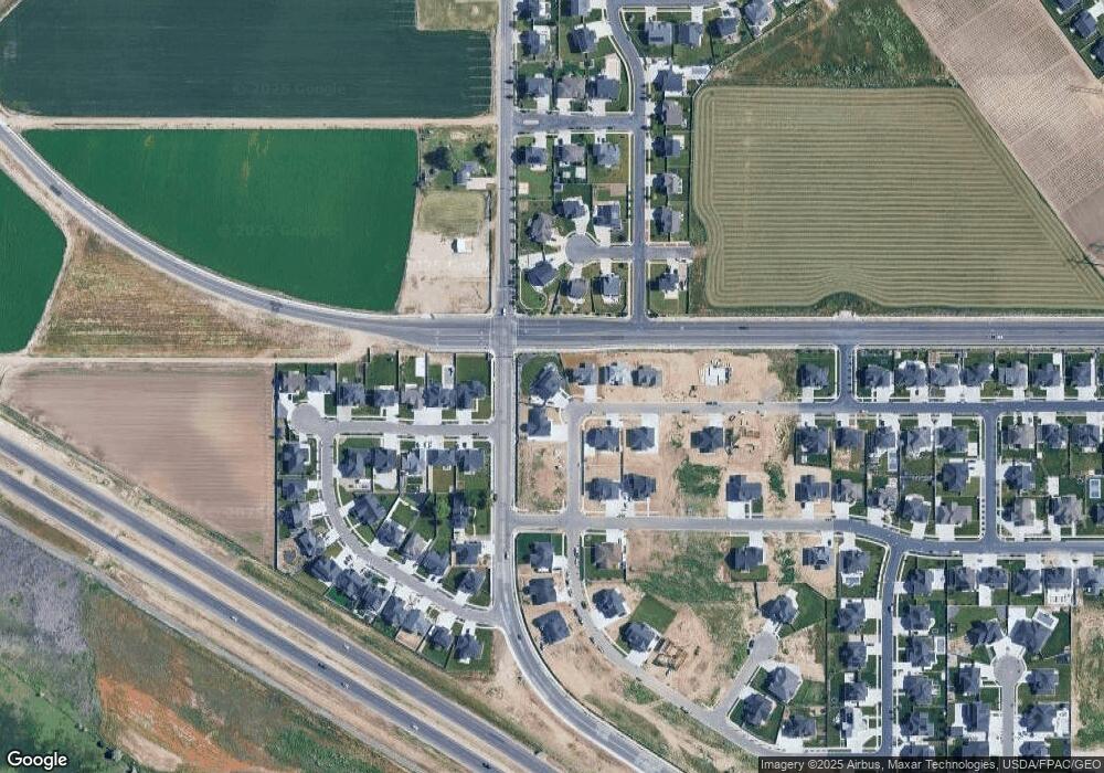 2176 W 800 S, Layton, UT 84041 - photo 1