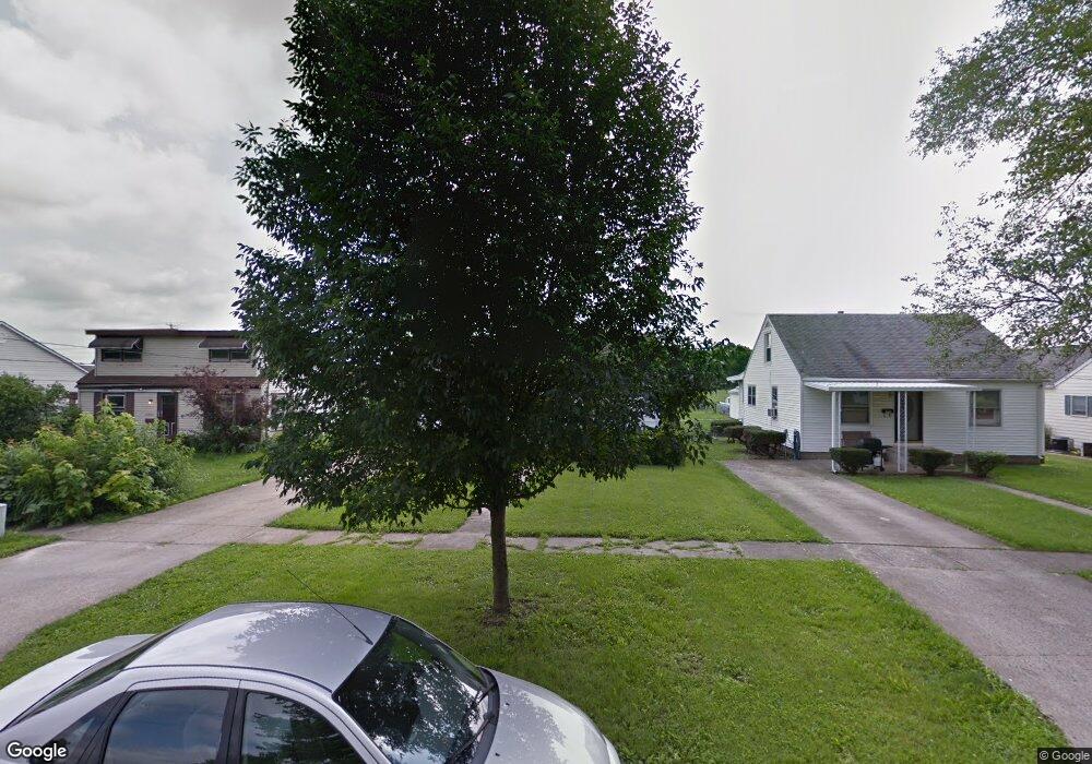 1008 S 13th St, Mattoon, IL 61938 - photo 1