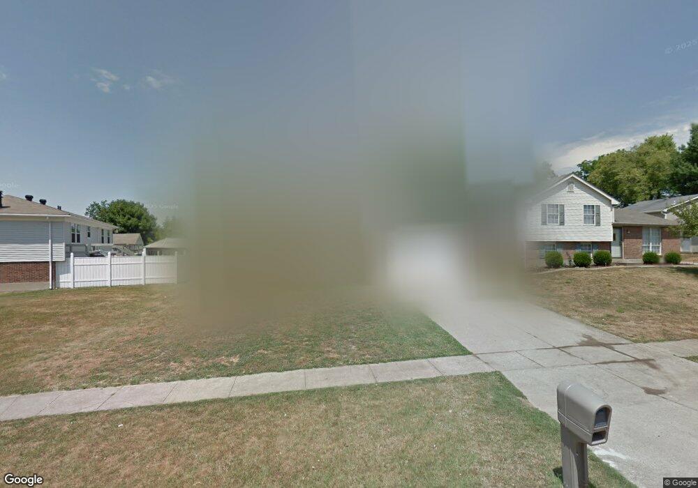 8802 Old Ironsides Dr, Louisville, KY 40228 - photo 1