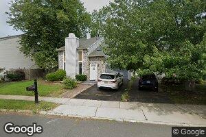 21 Jeffrey Cir, Dayton, NJ 08810