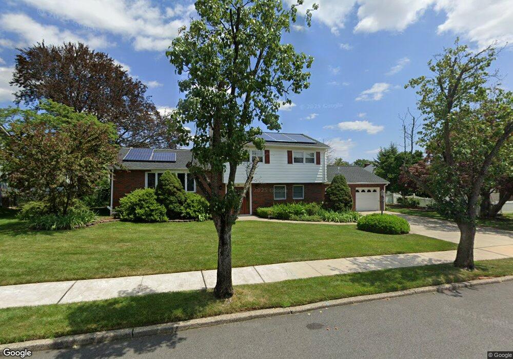 68 Thanksgiving Ln, Clifton, NJ 07013 - photo 1