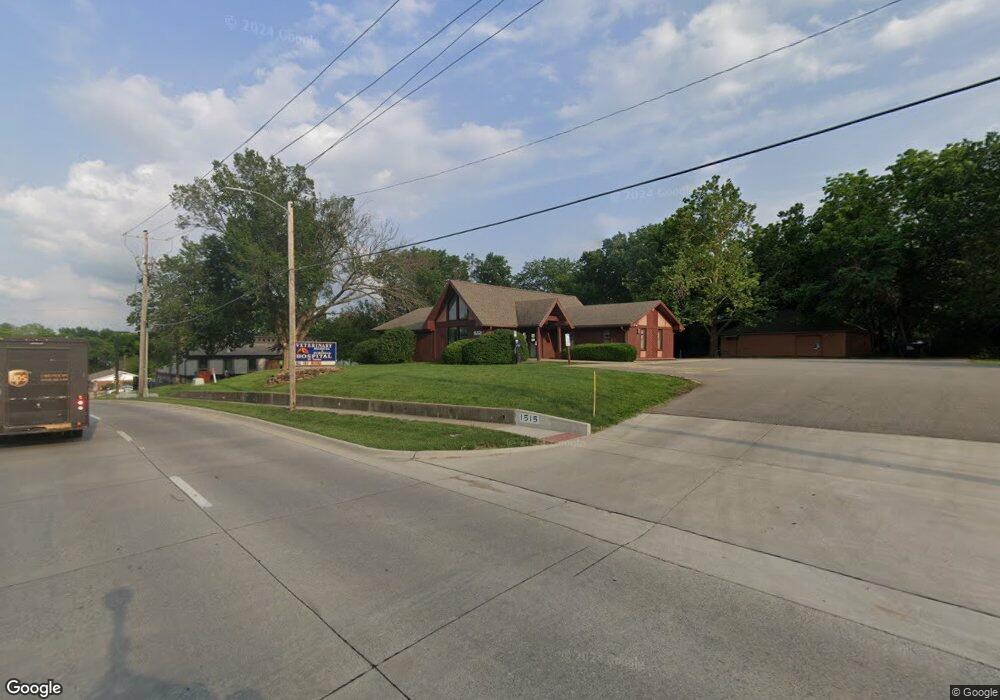 1515 SW 29th St, Topeka, KS 66611 - photo 1