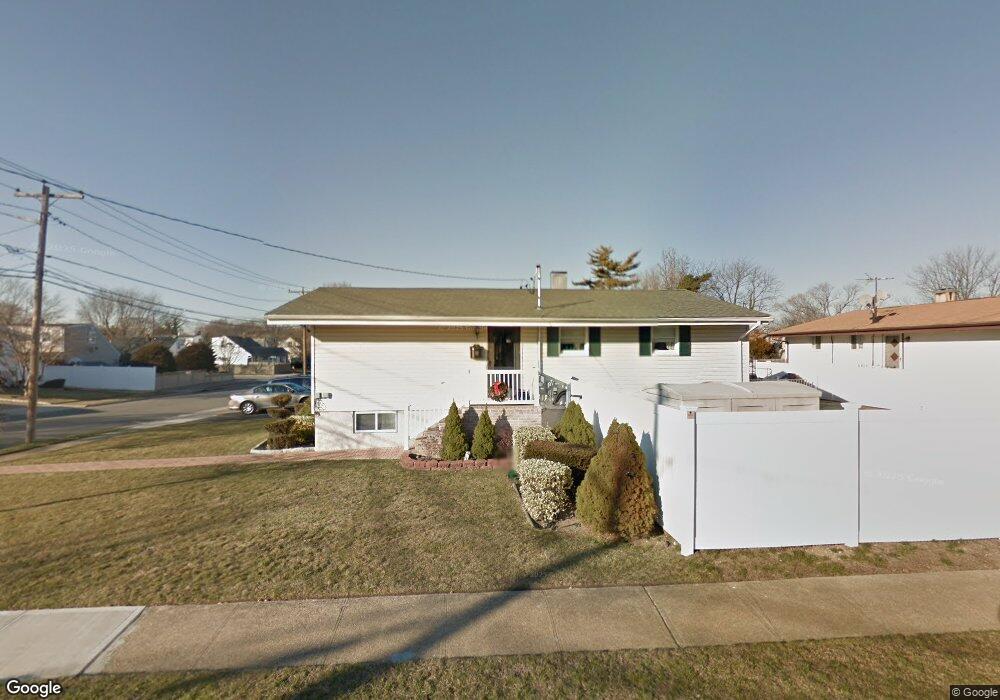 923 Sunrise Ave, Bellmore, NY 11710 - photo 1